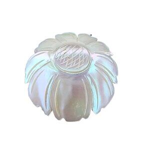 VTG Handcarved White Flower Fine Genuine Mother Of Pearl MOP Iridescent  Brooch